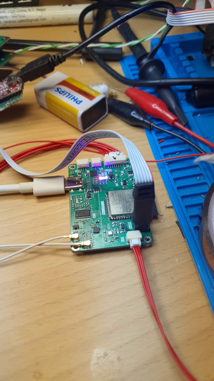 Finger-tip detector bench test setup